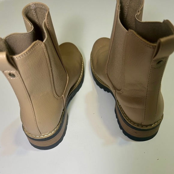 Tan Ankle Boots - Picture 4 of 9